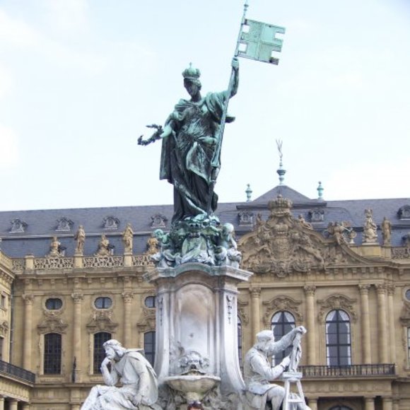 Meet your Posher, Nancy - Picture 1 of 1